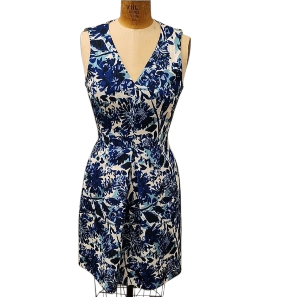NWT H&M Blue and White Jacquard Cutout Back Sleeveless Dress Lined 6